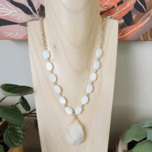 COLLARES LUCIA